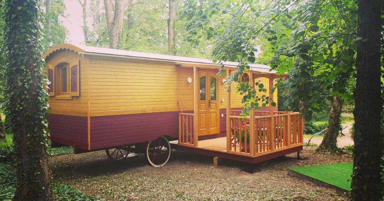 Chambres D'Hotes Et Roulotte Au Bonheur Du Parc Le Breuil  Ngoại thất bức ảnh