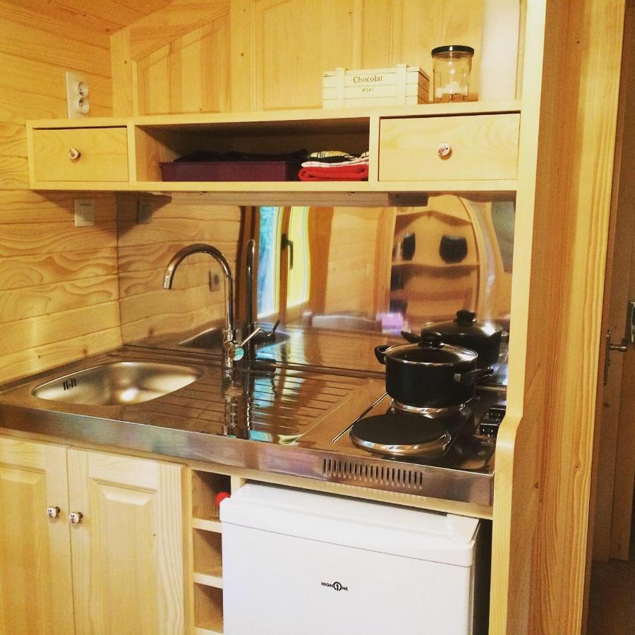 Chambres D'Hotes Et Roulotte Au Bonheur Du Parc Le Breuil  Ngoại thất bức ảnh