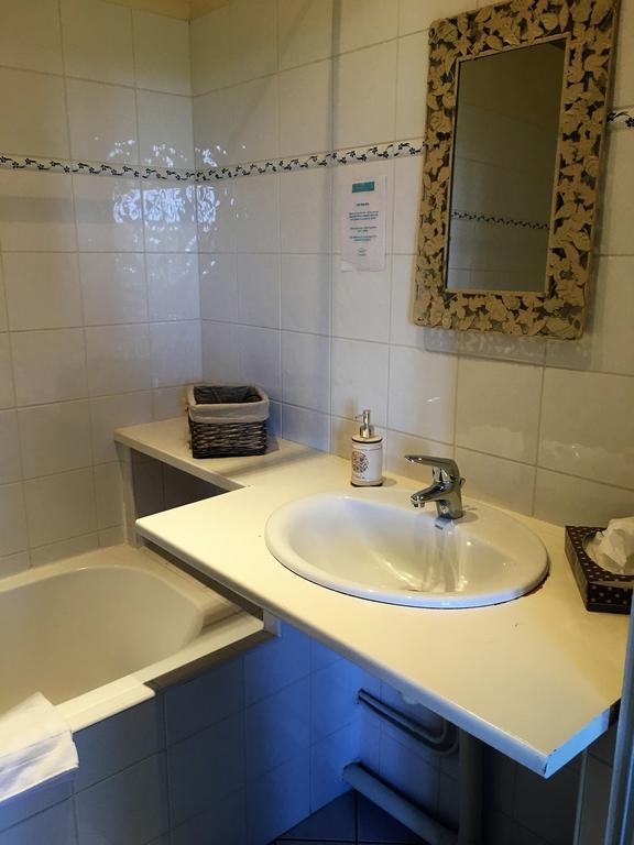 Chambres D'Hotes Et Roulotte Au Bonheur Du Parc Le Breuil  Ngoại thất bức ảnh