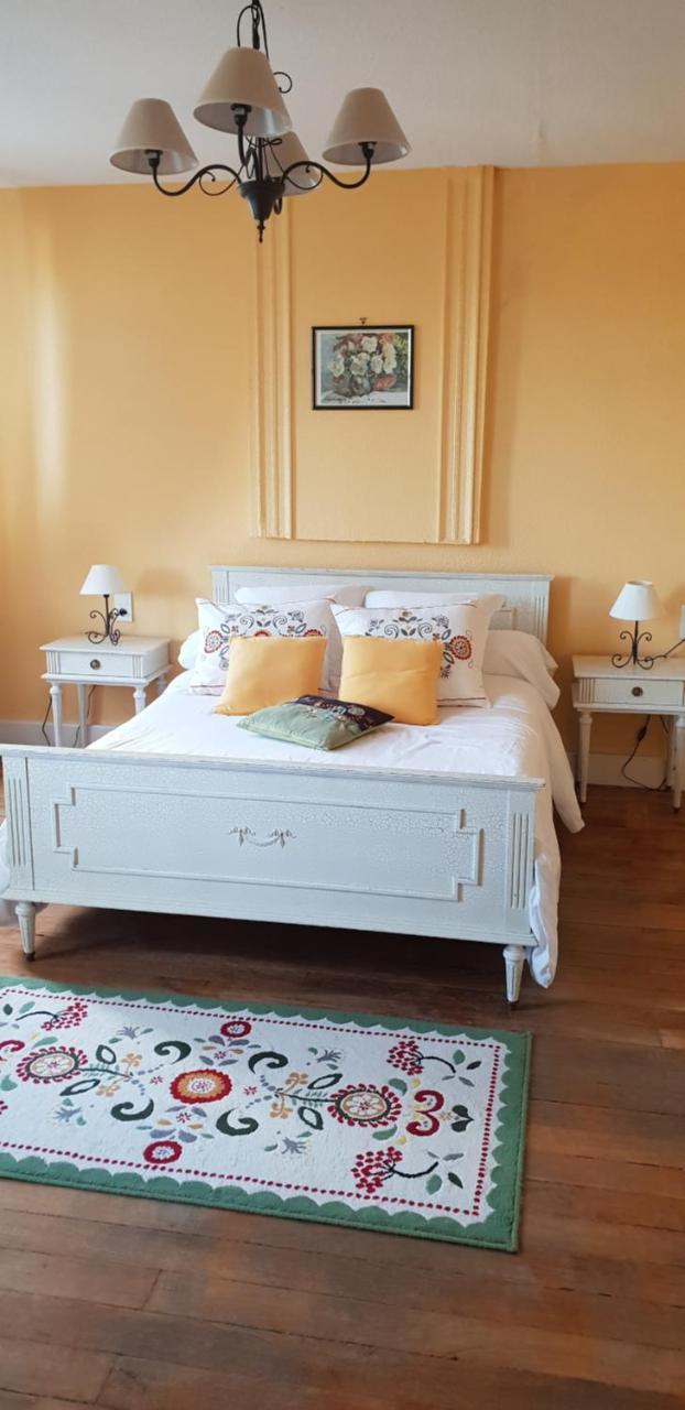 Chambres D'Hotes Et Roulotte Au Bonheur Du Parc Le Breuil  Ngoại thất bức ảnh